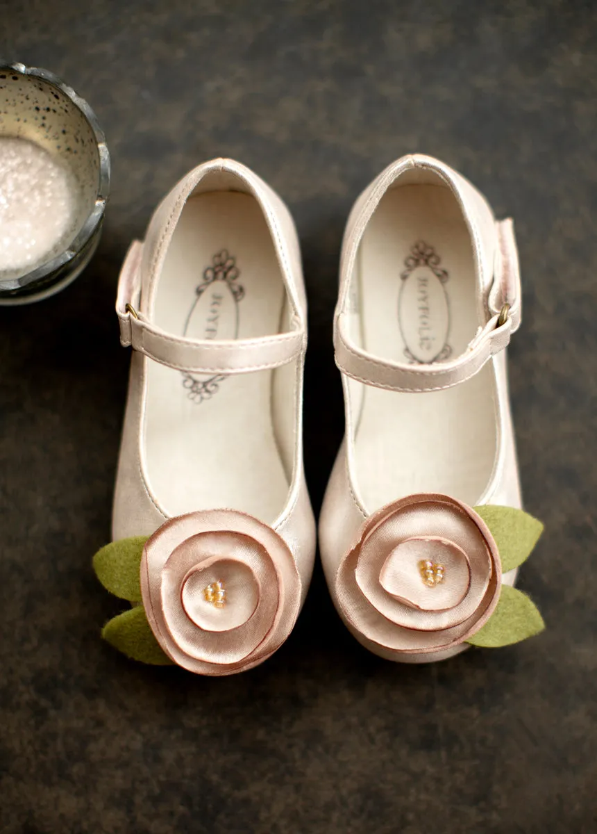 Charlotte Closed Toe in Shell