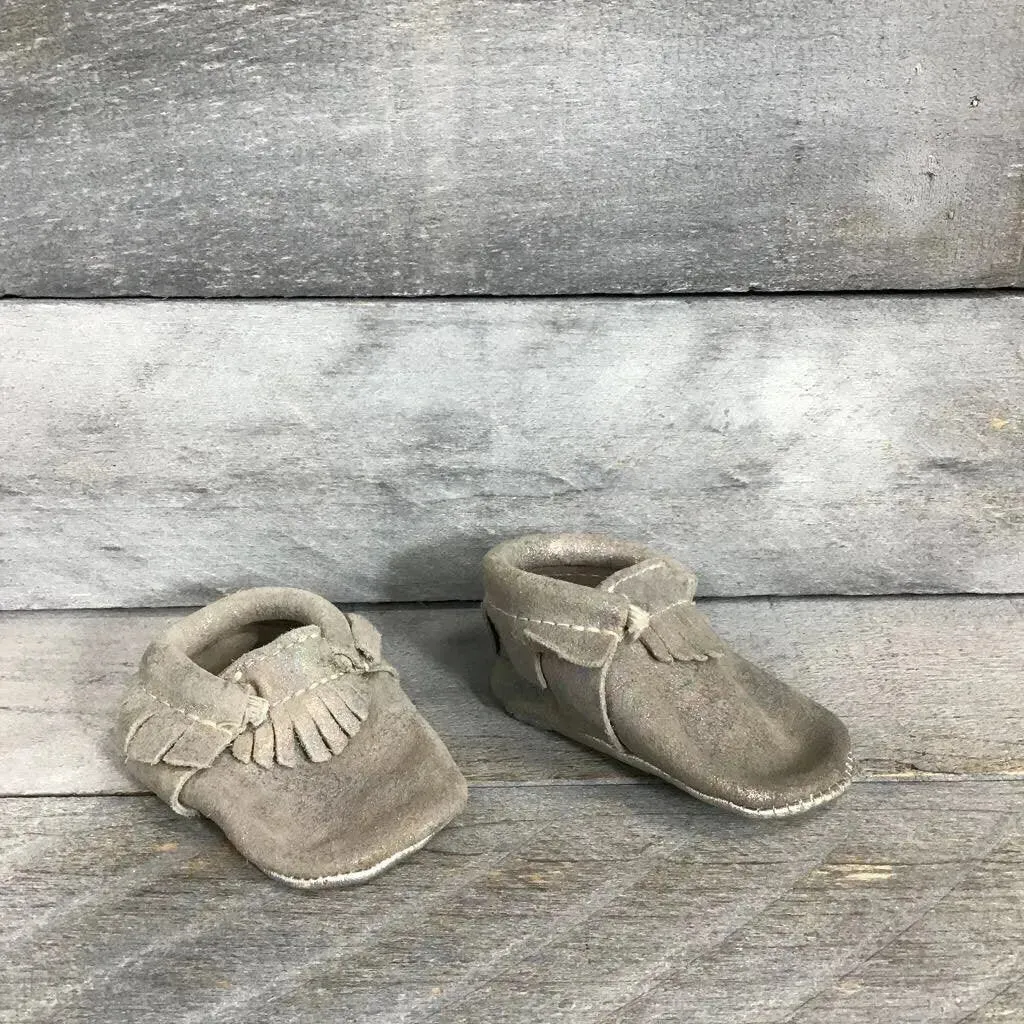 Freshly Picked Soft Sole Leather Hologram Iridescent Moccasins size 1c