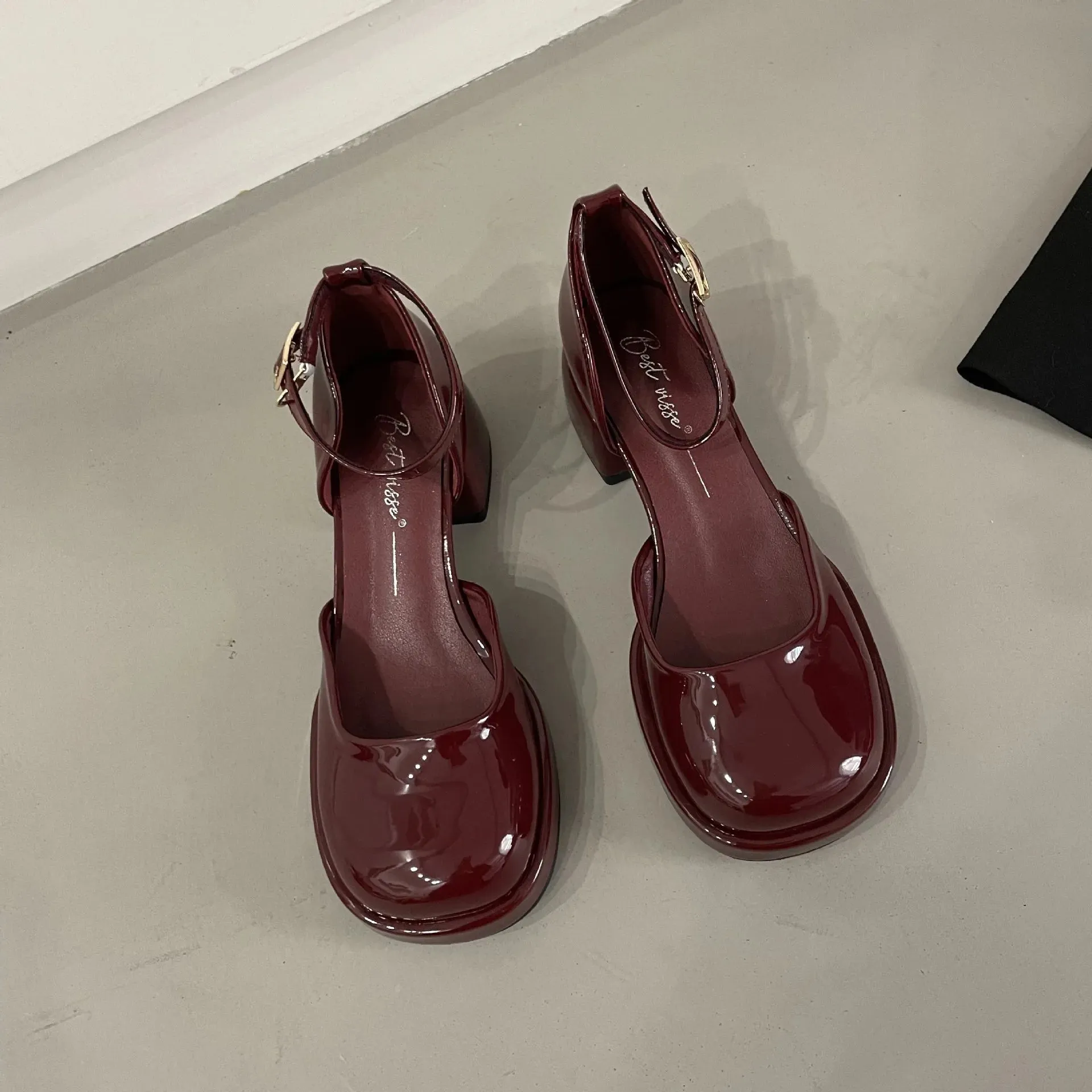 Sohiwoo Small Group Baotou Lacquered Leather Flat Heel Shallow Mouth Round Head Small Fresh Mary Jane Versatile Women's Shoes