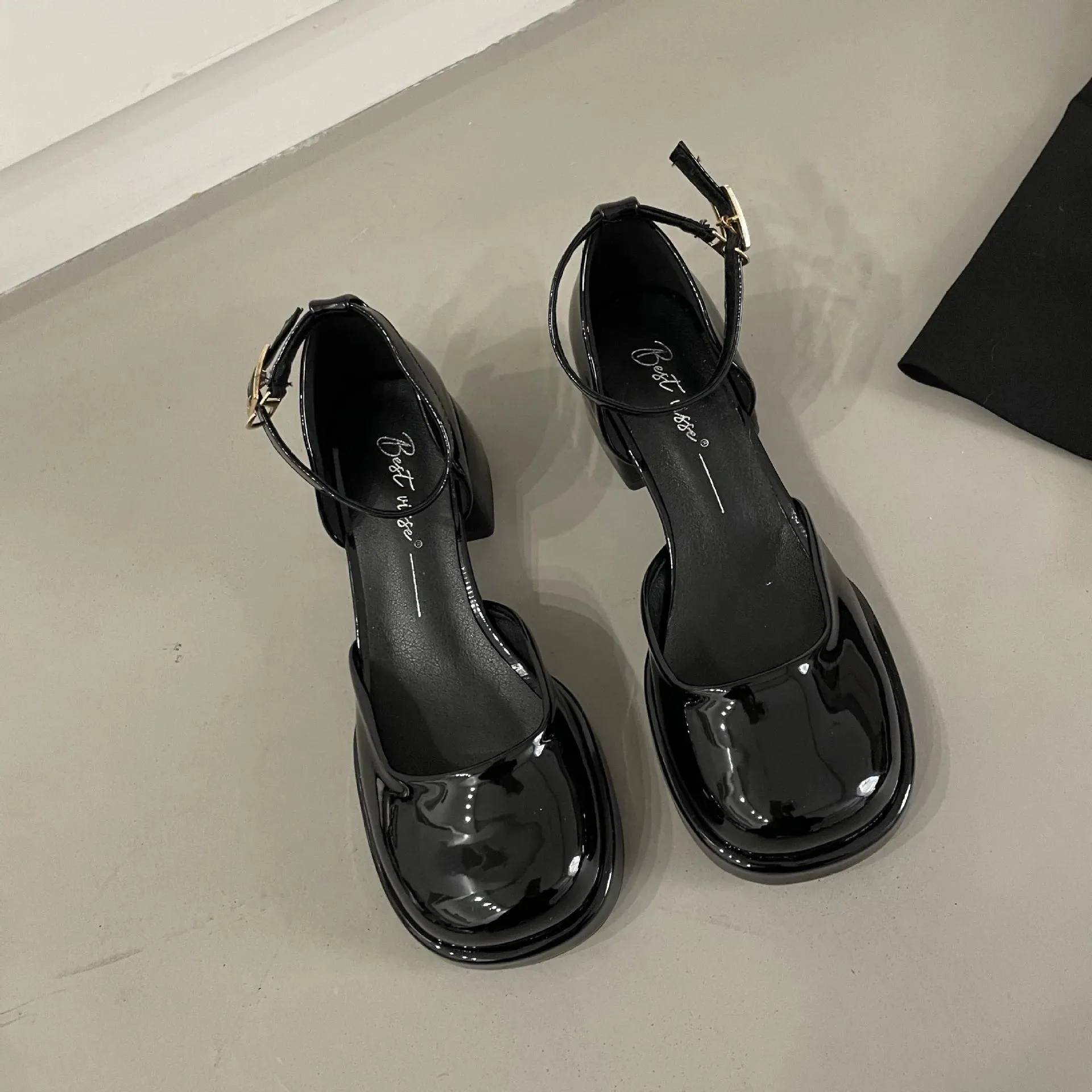 Sohiwoo Small Group Baotou Lacquered Leather Flat Heel Shallow Mouth Round Head Small Fresh Mary Jane Versatile Women's Shoes