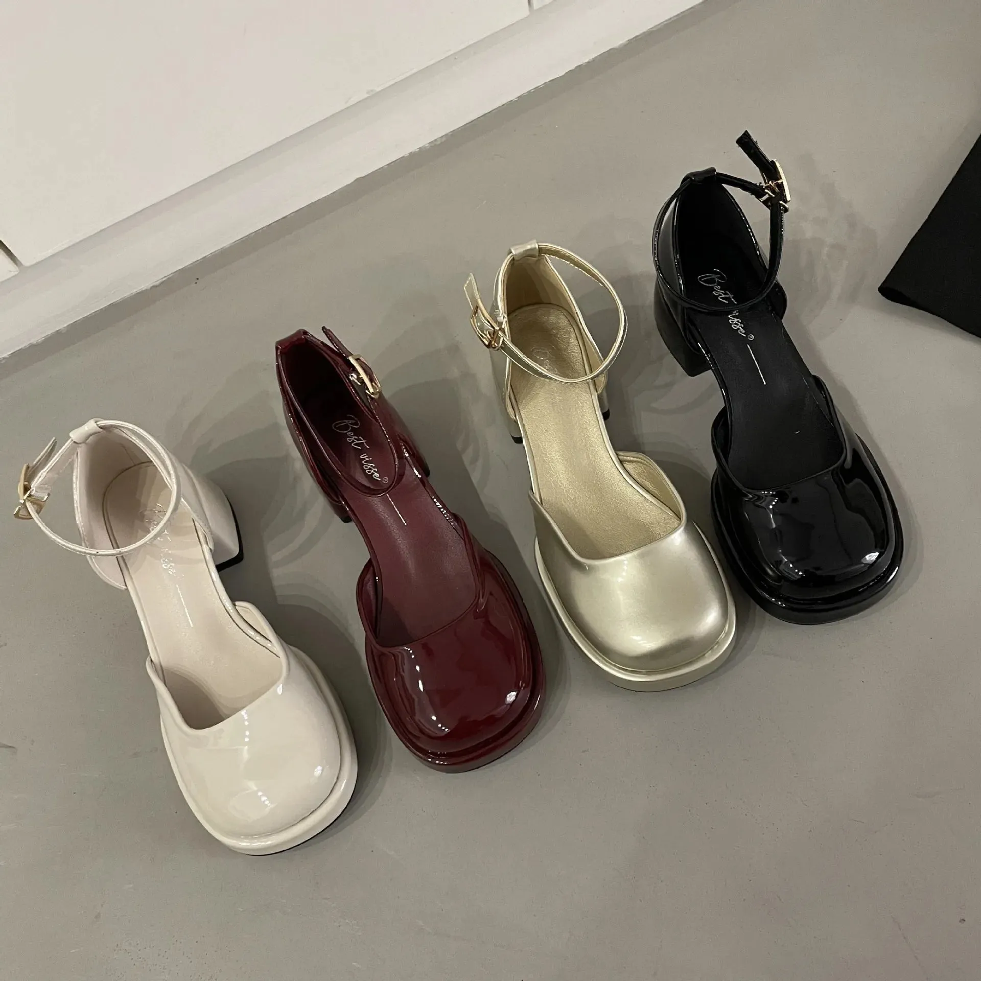 Sohiwoo Small Group Baotou Lacquered Leather Flat Heel Shallow Mouth Round Head Small Fresh Mary Jane Versatile Women's Shoes